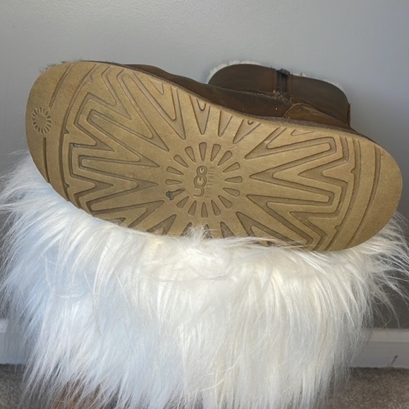 UGG AUSTRALIA KENSINGTON BROWN SHEEPSKIN LEATHER SIDE ZIP BUCKLE BOOTS, SIZE 5. - Picture 6 of 10